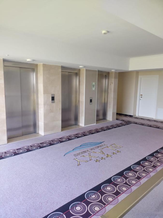 Blaxy Resort Stefi Cu Acces La Piscine Gratuit Douăzeci şi Trei August 外观 照片