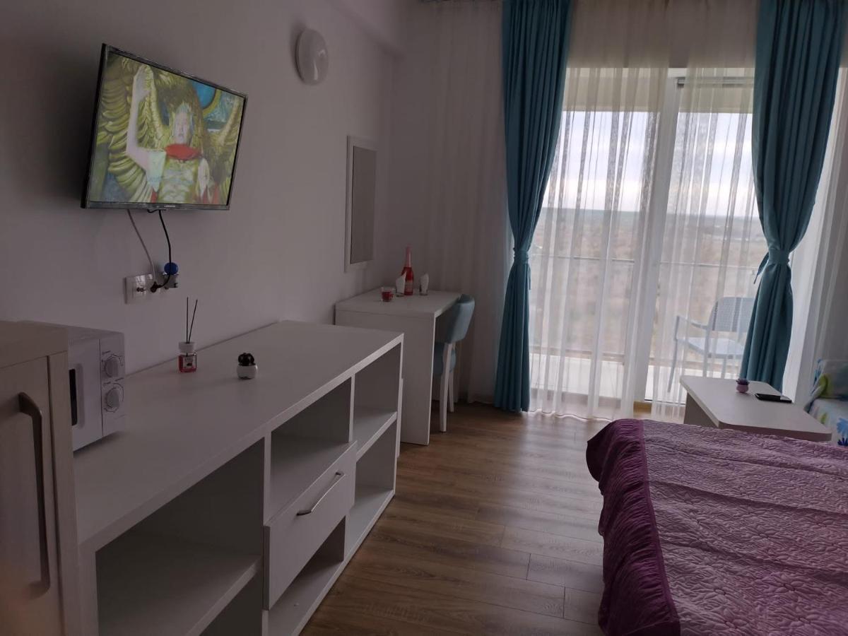 Blaxy Resort Stefi Cu Acces La Piscine Gratuit Douăzeci şi Trei August 外观 照片