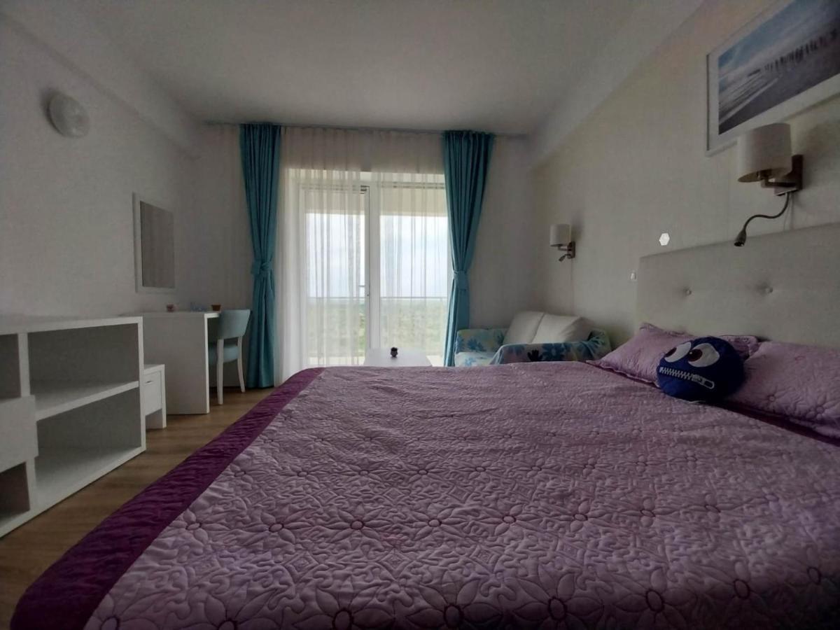 Blaxy Resort Stefi Cu Acces La Piscine Gratuit Douăzeci şi Trei August 外观 照片