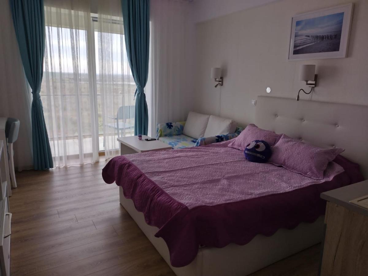 Blaxy Resort Stefi Cu Acces La Piscine Gratuit Douăzeci şi Trei August 外观 照片