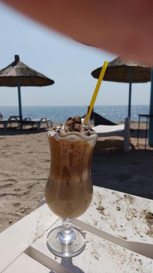 Blaxy Resort Stefi Cu Acces La Piscine Gratuit Douăzeci şi Trei August 外观 照片