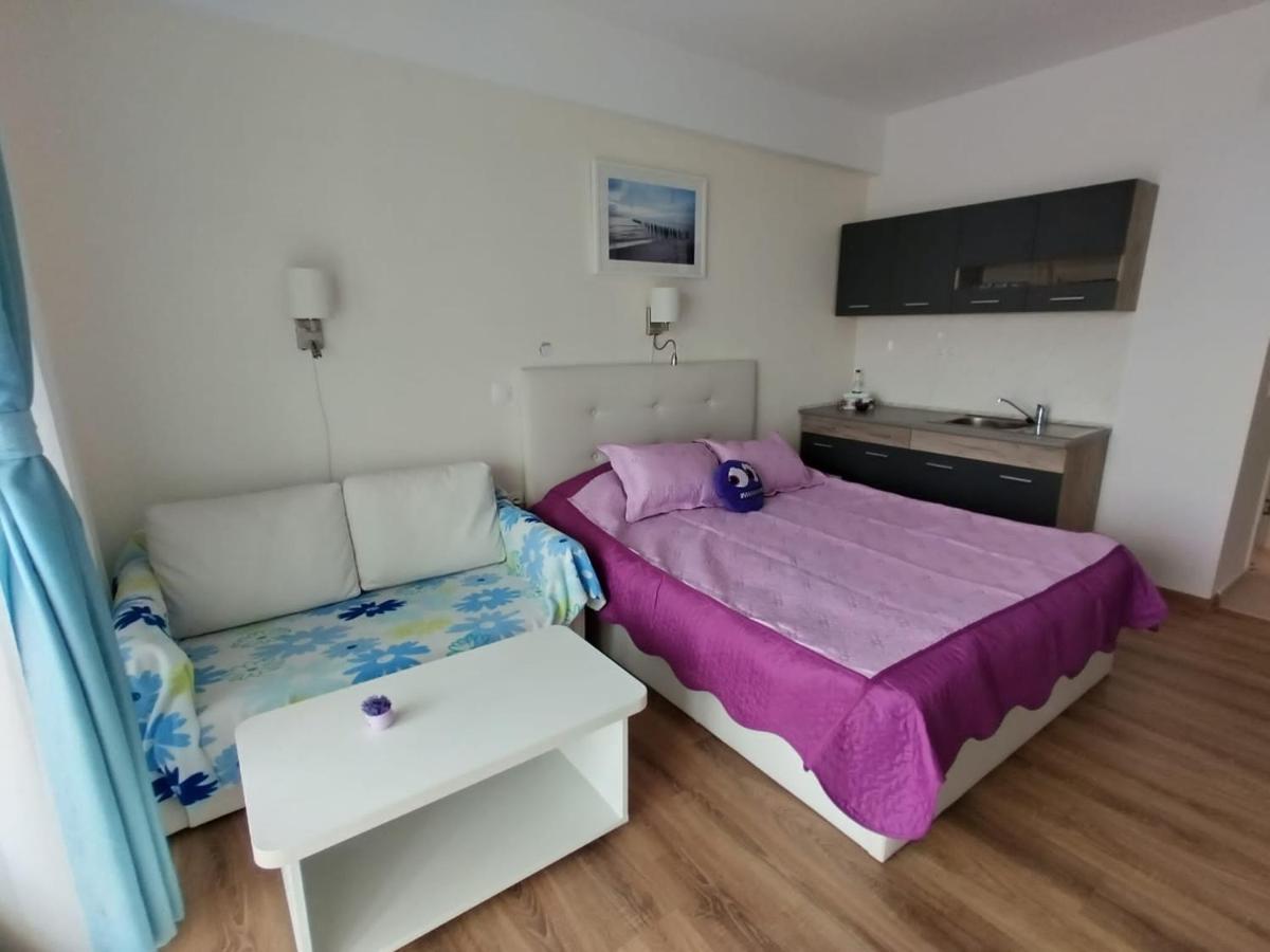 Blaxy Resort Stefi Cu Acces La Piscine Gratuit Douăzeci şi Trei August 外观 照片