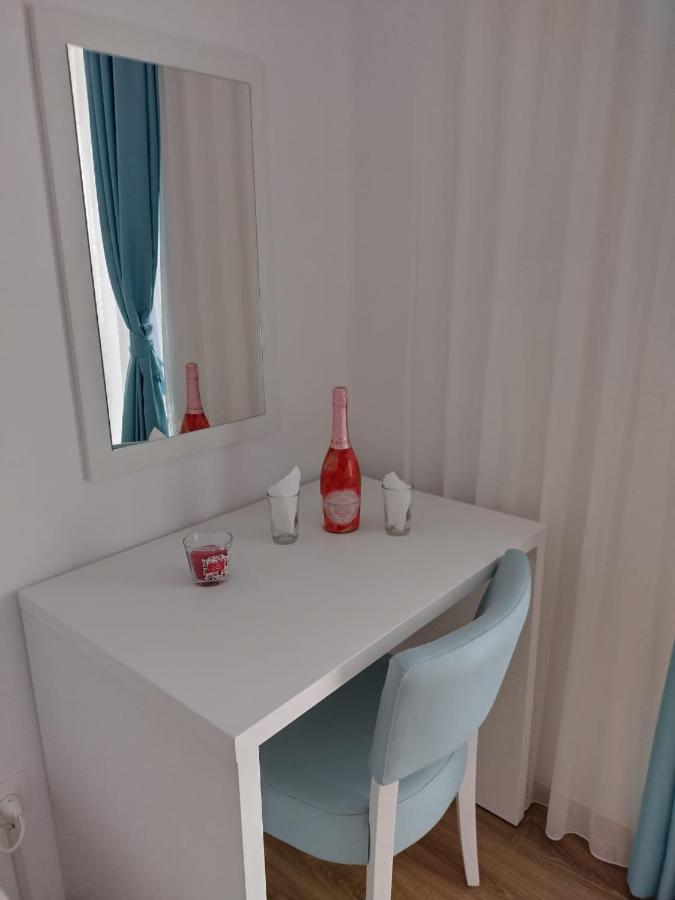 Blaxy Resort Stefi Cu Acces La Piscine Gratuit Douăzeci şi Trei August 外观 照片