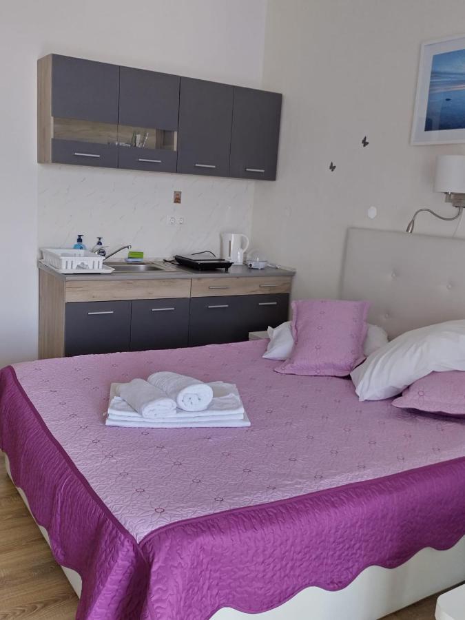 Blaxy Resort Stefi Cu Acces La Piscine Gratuit Douăzeci şi Trei August 外观 照片