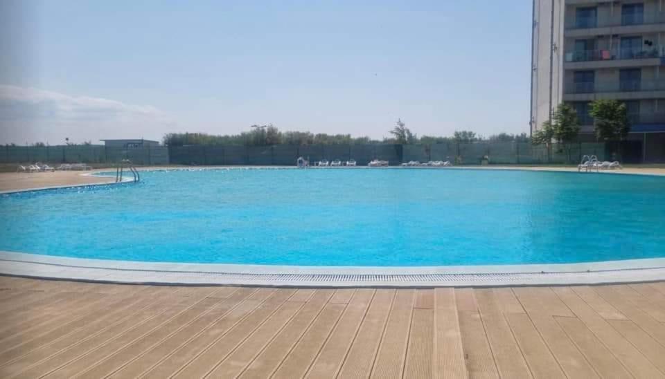 Blaxy Resort Stefi Cu Acces La Piscine Gratuit Douăzeci şi Trei August 外观 照片